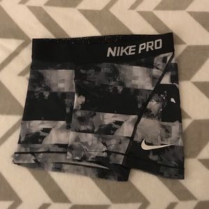 Black and gray nike pro spandex. Xs athletic short